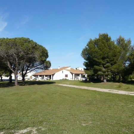 Mas Du Clos De La Barque Saintes-Maries-de-La-Mer Exterior foto
