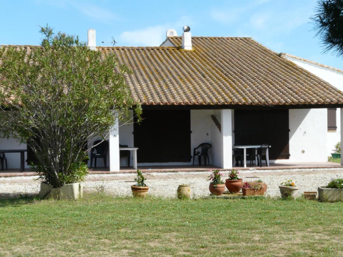 Mas Du Clos De La Barque Saintes-Maries-de-La-Mer Exterior foto